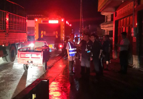 徹夜奮戰(zhàn)14小時(shí)，圓滿完成震區(qū)臨時(shí)供水保障任務(wù)