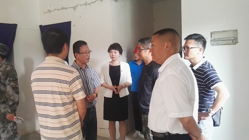 長寧“6.17”地震臨時過渡安置房屋建設推進會在珙縣召開