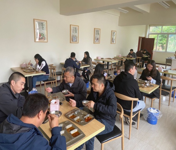 強(qiáng)監(jiān)督，重引導(dǎo)，杜絕“舌尖上的浪費(fèi)”