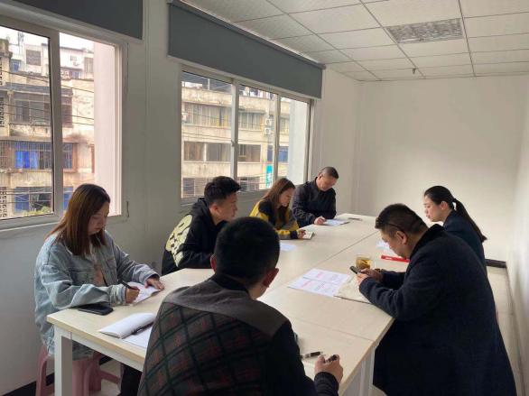 講黨風(fēng)，樹廉風(fēng)，強(qiáng)作風(fēng)