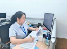 《榜樣在身邊》系列報(bào)道——杜莉、何振南 扎根基層踐初心 恪盡職守顯擔(dān)當(dāng)