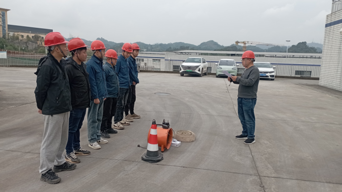 以演促防  以練備戰(zhàn)——興文項(xiàng)目部開展?；镄孤稇?yīng)急演練