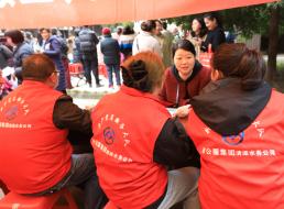 黨建引領(lǐng)新模式  移動辦公進小區(qū)