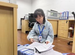 《榜樣在身邊》系列報道——優(yōu)秀黨務(wù)工作者③楊佳欣：微光成炬，書寫青春擔(dān)當(dāng)